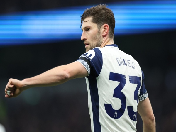 Davies Desak Tottenham Segera Merespon Usai Dikalahkan Galatasaray