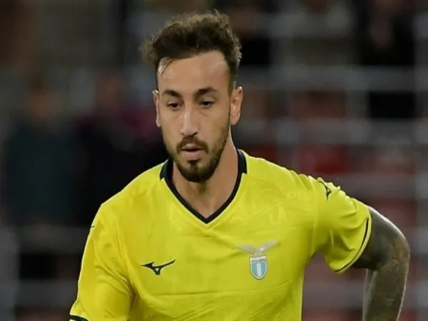 Kabar Buruk, Gelandang Lazio Harus Jalani Operasi Lagi