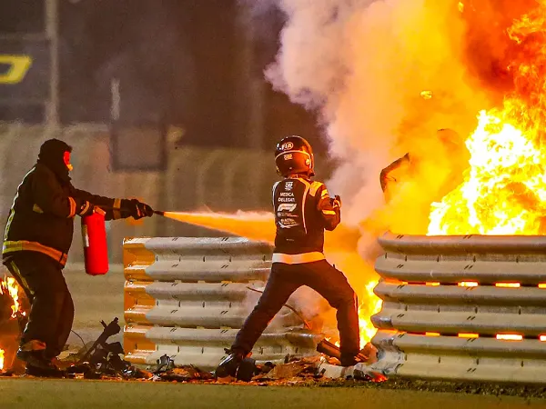 Gunther Steiner kenang momen mengerikan Romain Grosjean yang crash di GP Bahrain 2020.