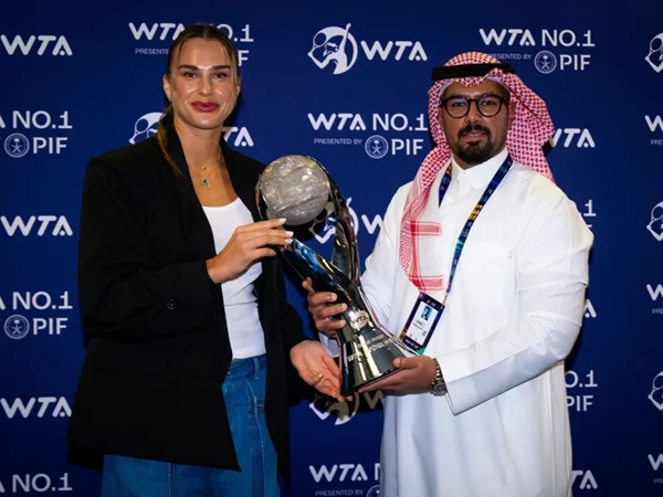 Aryna Sabalenka Rayakan Prestasi Jadi Petenis Peringkat 1 Dunia Akhir Musim