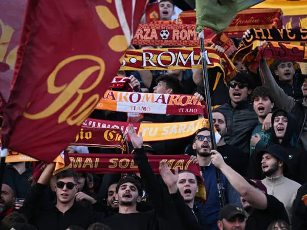 Pecat Pelatih Kedua dalam Dua Bulan, Fans AS Roma Protes Keras Friedkin