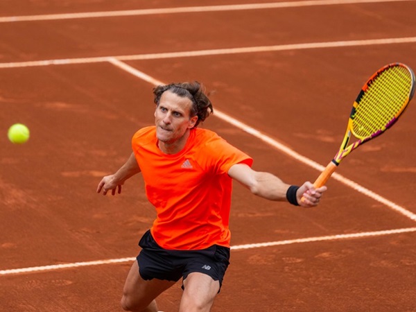 Usia Tak Halangi Diego Forlan Untuk Debut Di Dunia Tenis