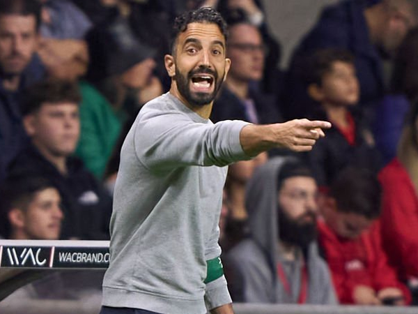 Glen Johnson Komentari Keputusan MU Rekrut Ruben Amorim