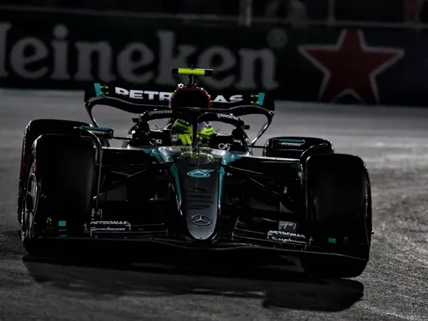 Hasil FP2 F1 GP Las Vegas: Hamilton Lanjutkan Dominasi