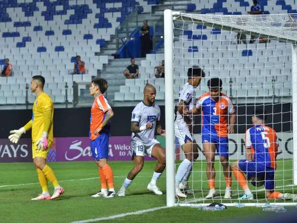 Persib tahan imbang Port FC di Thailand