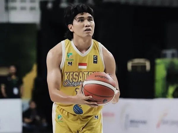 Katon Adjie Baskoro teken perpanjangan kontrak dengan Kesatria Bengawan Solo.