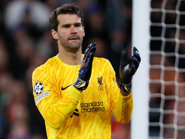 Alisson Becker Buka Peluang Kembali ke Internacional, Tinggalkan Liverpool?
