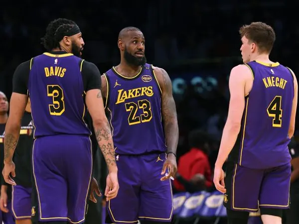 Anthony Davis bersyukur Lakers bisa diperkuat Dalton Knecht.