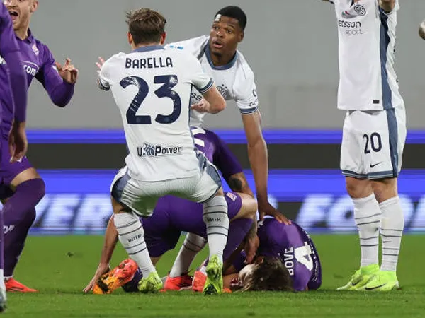 Kolaps di Laga Fiorentina vs Inter Milan, Edoardo Bove Sudah Sadar Kembali