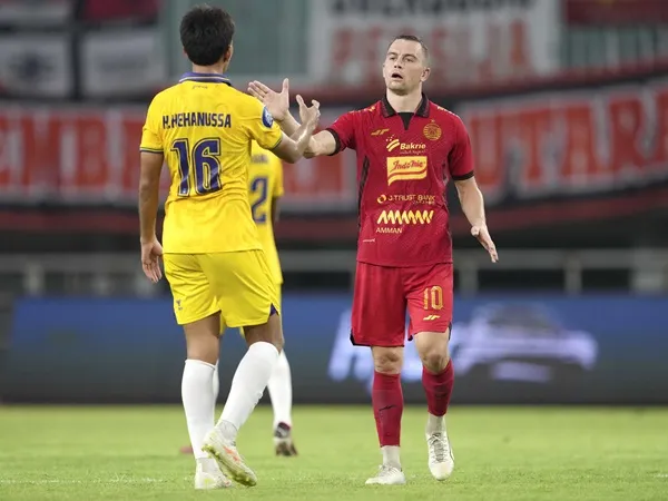 Gelandang Persija Jakarta, Maciej Gajos di laga kontra Persik Kediri