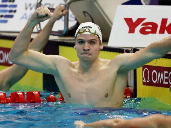 Kelelahan, Leon Marchand Mundur Dari Kejuaraan Dunia Renang 25 Meter