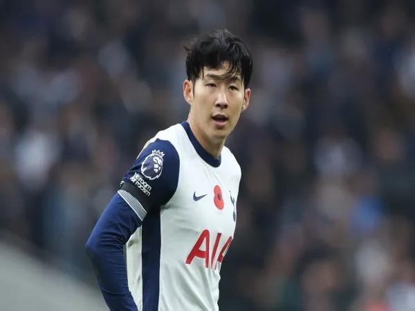 Postecoglou bela Son Heung-min