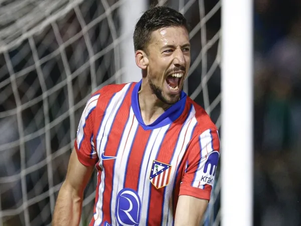 Atletico Madrid siap permanenkan Lenglet