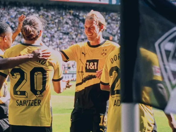 Borussia Monchengladbach vs Borussia Dortmund