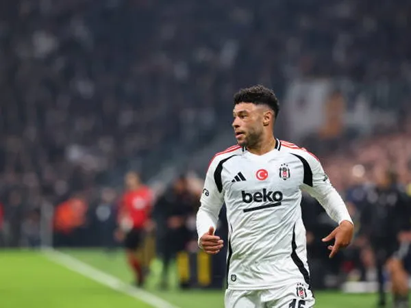 Alex Oxlade-Chamberlain Jadi Pahlawan Besiktas, Jose Mourinho Marah-marah