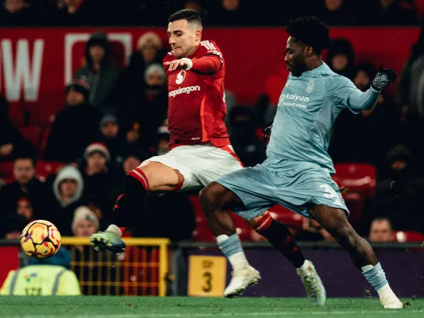 Menang 3-2, Nottingham Forest Permalukan Manchester United di Old Trafford
