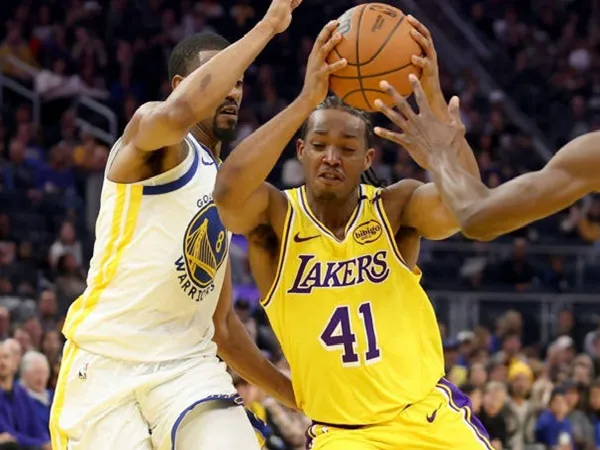 Quincy Olivari Senang Tanda Tangan Kontrak dengan Brand Milik Curry