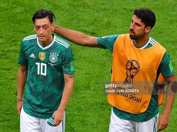Mesut Ozil dan Sami Khedira