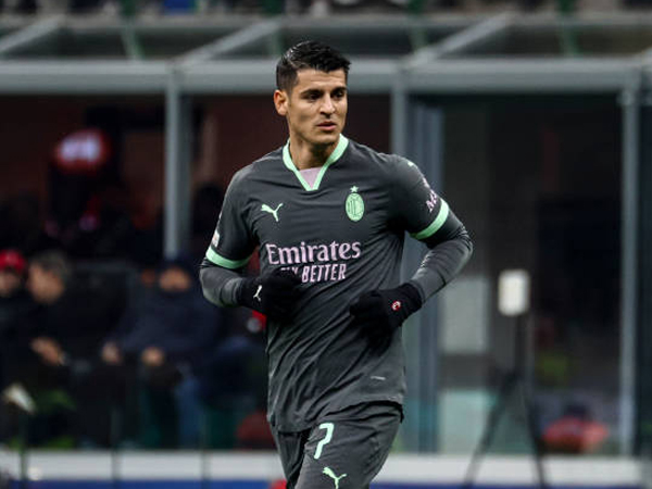 AC Milan Kalahkan Red Star 2-1, Dua Pemain Jadi Korban