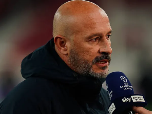 Bologna Tahan Imbang Benfica, Vincenzo Italiano Puji Identitas Baru Tim