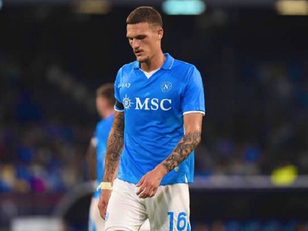 Napoli Sepakat Tukar Luis Hasa dan Rafa Marin dengan Lecce?