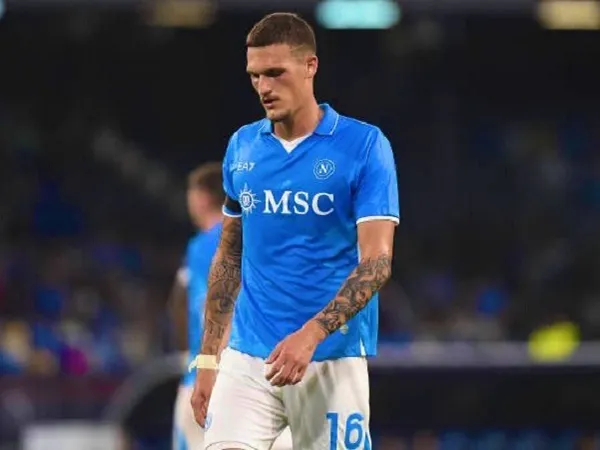 Napoli Sepakat Tukar Luis Hasa dan Rafa Marin dengan Lecce?