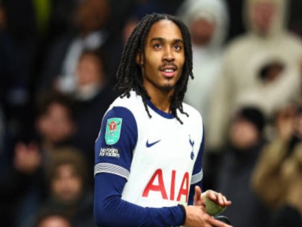 Spence Ungkap Cara Yakinkan Postecoglou Untuk Kembali ke Tim Utama Spurs