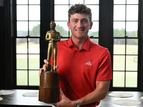 Nick Dunlap Sabet Penghargaan Debutan Terbaik PGA Tour