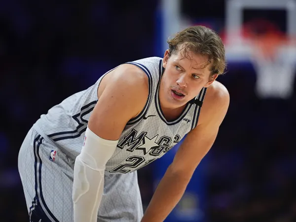 Mo Wagner harus tutup musim lebih cepat karena cedera ACL.