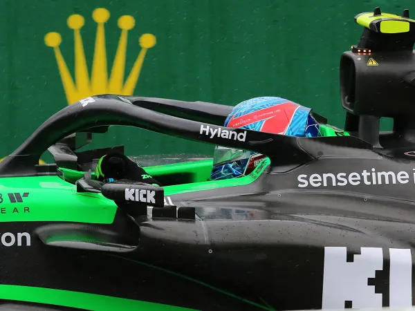 Zhou Guanyu Berharap Masih Dapat Panggilan Dari Tim F1