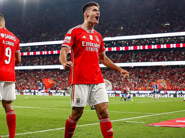 Juventus Disaingi Barcelona dan Real Madrid untuk Antonio Silva