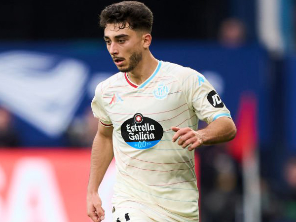 Ajax Siap Bersaing dengan Klub Inggris untuk Rekrut Raul Moro