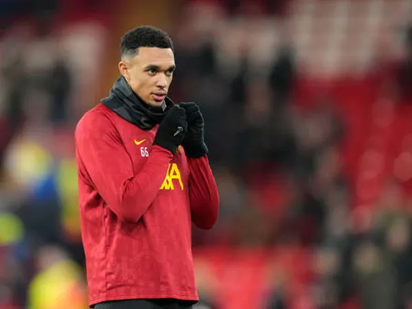 Lupakan Drama Trent Alexander-Arnold, Jamie Carragher Peringatkan Liverpool