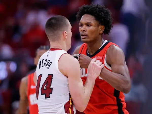 NBA Jatuhkan Skors ke Amen Thompson dan Terry Rozier