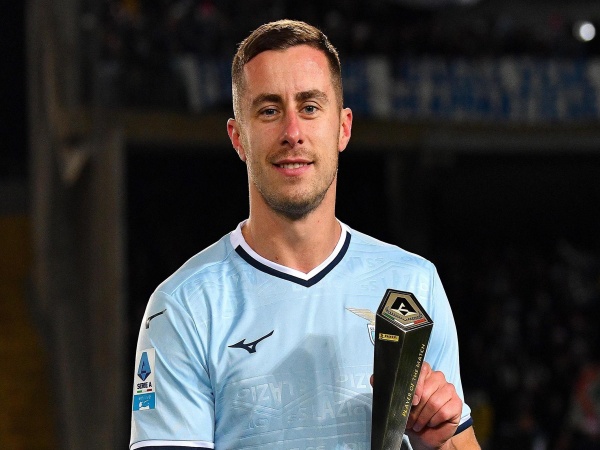 Lazio Putuskan Pertahankan Defender Veteran Satu Musim Lagi