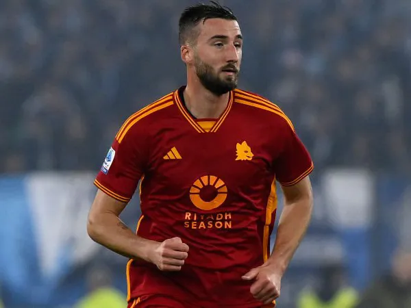 Hadapi Lazio, Roma Tidak Diperkuat Bryan Cristante dan Zeki Celik