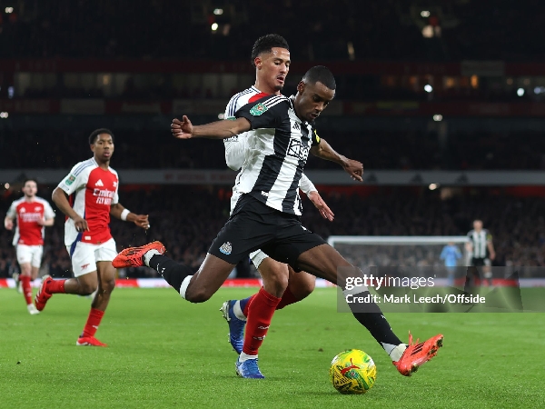 Saliba dan Gabriel 'Ketakutan' Hadapi Alexander Isak dalam Kekalahan Arsenal