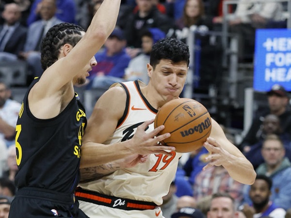 Warriors Bungkam Pistons Berkat Permainan Gemilang Rui Santos
