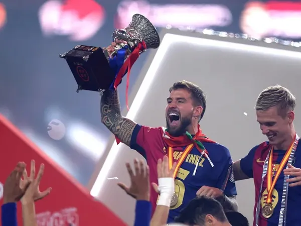Inigo Martinez Bakal Absen Lima Pekan Akibat Cedera Bisep Femoralis