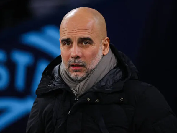 Marah-marah, Pep Guardiola Tegur Pemburu Tanda Tangan