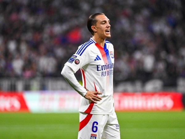 Maxence Caqueret Akui Terbujuk Gabung Como karena Cesc Fabregas