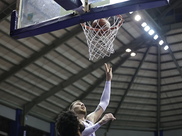 Prawira Bandung Catat Kemenangan Perdana Hentikan Bima Perkasa