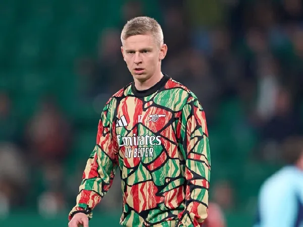 Borussia Dortmund melirik bek kiri Arsenal, Oleksandr Zinchenko