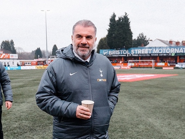 Postecoglou Ungkap Jadi Sasaran Pelecehan Menjijikan Kontra Tamworth
