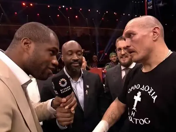 Daniel Dubois (kiri) langsung menantang Oleksandr Usyk usai kemenangan keduanya atas Tyson Fury. (Foto: Fight TV)