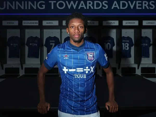 Ipswich Town Resmi Rekrut Jaden Philogene dari Aston Villa