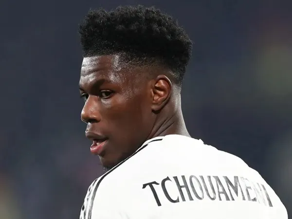 Carlo Ancelotti Kembali Bela Penampilan Aurelien Tchouameni