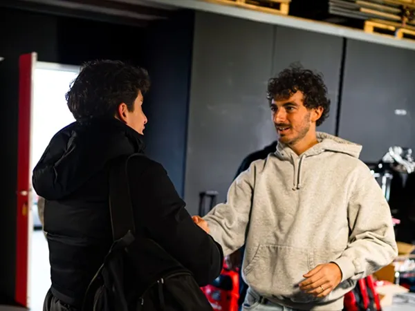 Marc Marquez dan Bagnaia Awali Alinasi di Ducati dengan Jabat Tangan