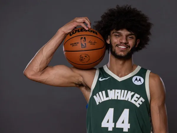 Milwaukee Bucks Kehilangan Salah Satu Guard Mudanya