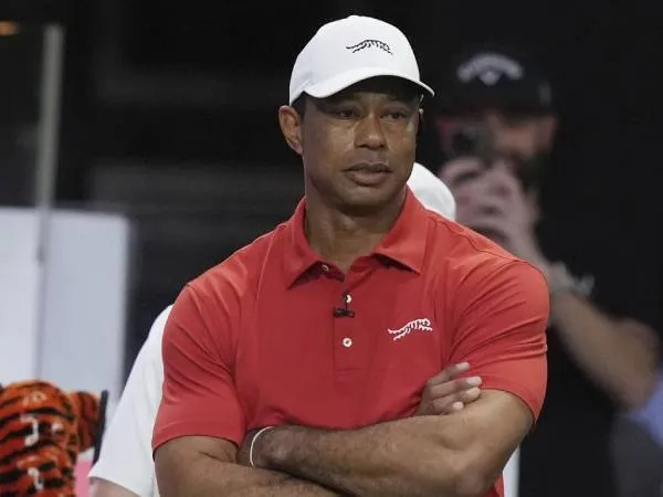 Tiger Woods belum tahu apakah turnamen tersebut dipindahkan dari Riviera Country Club. (Foto: AP)